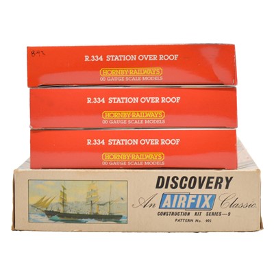 Lot 275 - Large quantity of model railway buildings, track, Airfix kits, etc.