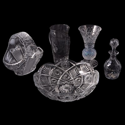 Lot 92 - A collection of crystal glass ware, two large baskets, shallow bowls, vase, lemonade jug.