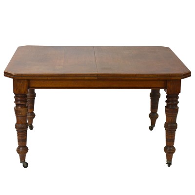 Lot 95 - Late Victorian oak windout dining table