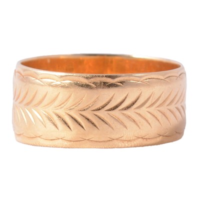 Lot 161 - An 18 carat yellow gold wedding band.