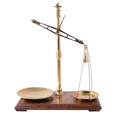 Lot 170 - Small collection of metalware