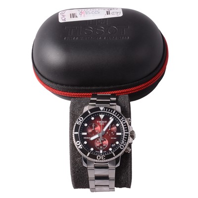 Lot 401 - Tissot - a gentleman's Seastar 1000 stainless steel quartz bracelet wristwatch.