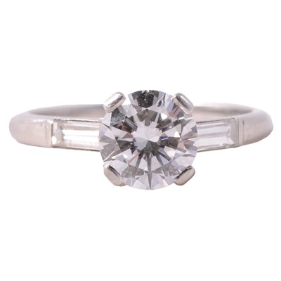 Lot 59 - A diamond solitaire ring.