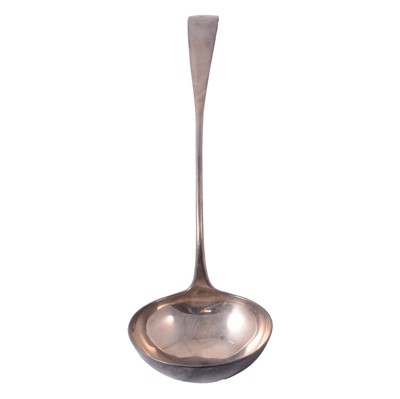 Lot 279 - A Georgian Scottish silver soup ladle, Robert Gray, Edinburgh 1800