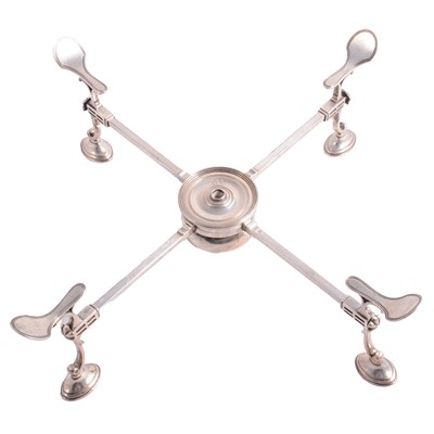 Lot 97 - Silver dish cross