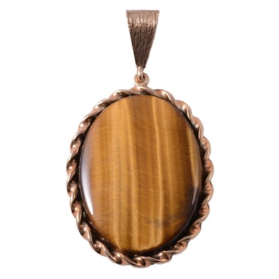 Lot 257 - A tiger's eye pendant.