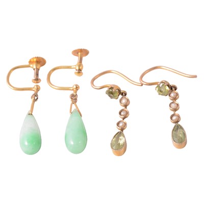 Lot 186 - Two pairs of gemset earrings, peridot and seed pearl, jadeite.