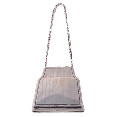Lot 480 - A lady's silver evening bag.