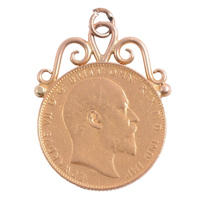 Lot 170 - A Gold Full Sovereign Coin pendant.