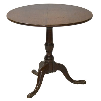 Lot 411 - Georgian oak pedestal table