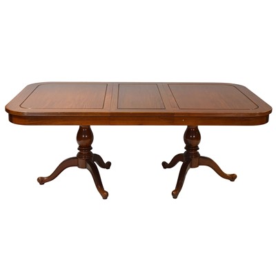 Lot 430 - Hardwood fining room suite