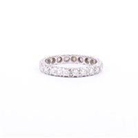 Lot 181 - A diamond full eternity ring, twenty two...
