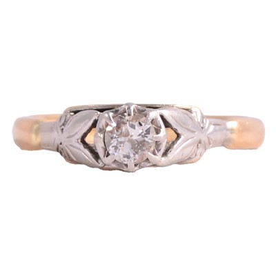 Lot 66A - A diamond solitaire ring.