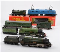 Lot 1023 - Tri-ang Hornby 00 gauge locomotives; R351...