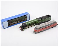 Lot 1025 - 00 gauge model railways, including German made...