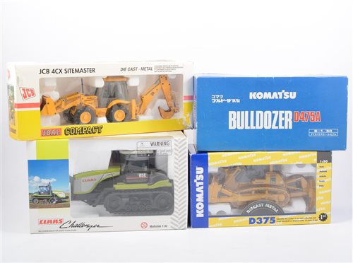 Lot 1084 - Komatsu Bulldozer D475A 1:50 scale model,...