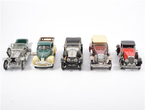 Lot 1102 - Franklin Mint 1:24 scale die cast model cars,...