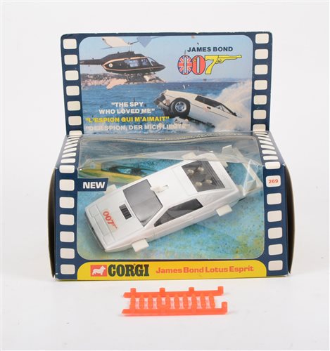 Lot 1142 - Corgi Toys; 269 James Bond Lotus Esprit in...