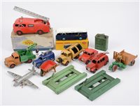 Lot 1173 - Dinky Toys 283 coach and other loose diecast...