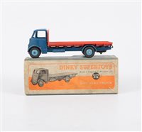 Lot 1190 - Dinky Toys; 512 Guy flat truck, blue cab, red...