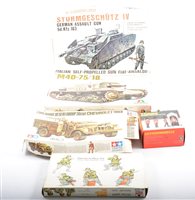 Lot 1229A - Model military plastic kits and figures;...