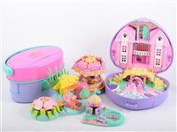 Lot 1357 - Polly Pocket toys; a large quantity of little...