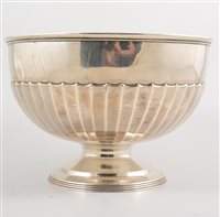 Lot 526 - A silver pedestal punch bowl, vertcal half...