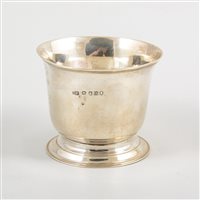 Lot 474 - A George III silver porringer, the plain...