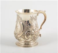 Lot 475 - A George III silver christening mug, baluster...