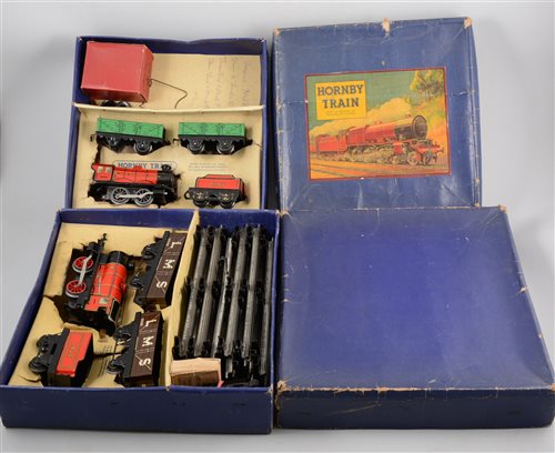 Lot 402 - Hornby O gauge railway sets MO Goods set boxed,...