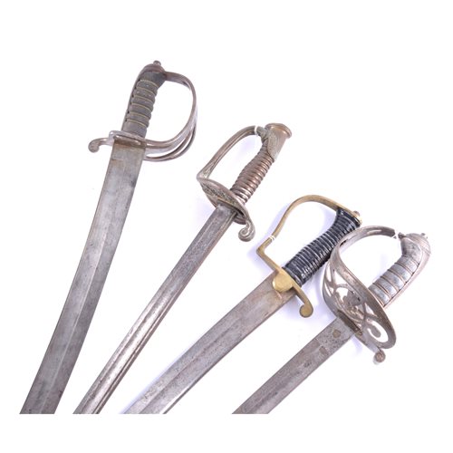 Lot 279 - Cavalry sabre, 79cm curved blade, stamped