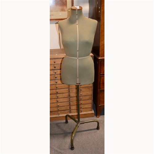 Lot 467 - Singer dressmakers mannequin, height 148cm.