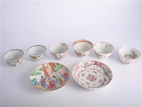 Lot 57 - Collection of polychrome, decorated tea bowls...