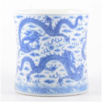 Lot 168 - Chinese blue and white jar, bearing Kangxi six-...