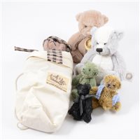 Lot 185 - A small seleciton of miniature modern teddy...