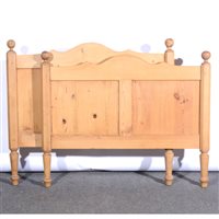 Lot 400 - Pine sleigh bed, ...