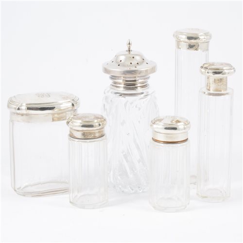 Lot 370 - 6 silver top glass items.