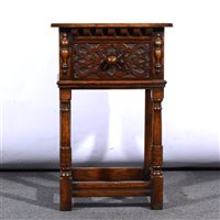 Lot 403 - Reproduction oak side table