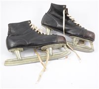 Lot 172 - A pair of vintage Ice skates, by Fagan, Canada