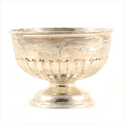 Lot 392 - Circular pedestal rose bowl, Walker & Hall, Sheffield 1921