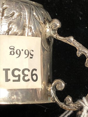 Lot 601 - Charles II small porringer, maker's mark SH over a pellet, London 1680