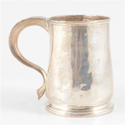 Lot 101 - George II silver baluster mug, possibly Thomas Coffin, Exeter, 1765.