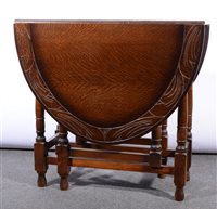 Lot 421 - Oak gate leg table