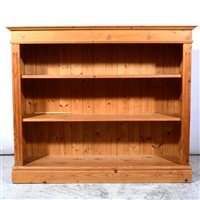 Lot 442 - A pine open bookcase.