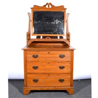 Lot 470 - Edwardian satin walnut mirror-backed dressing chest