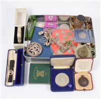 Lot 221 - A tray of silver, gold and costume jewellery, coins, the Cheshire Regiment badge, Durham Light Infantry badges etc