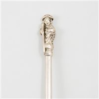 Lot 146 - Silver Apostle spoon, marks indecipherable, London, early 17th century.
