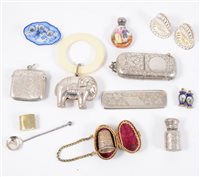 Lot 229 - Small collection of silver items, including match / sovereign holder, John Millward Banks, Birmingham, 1899