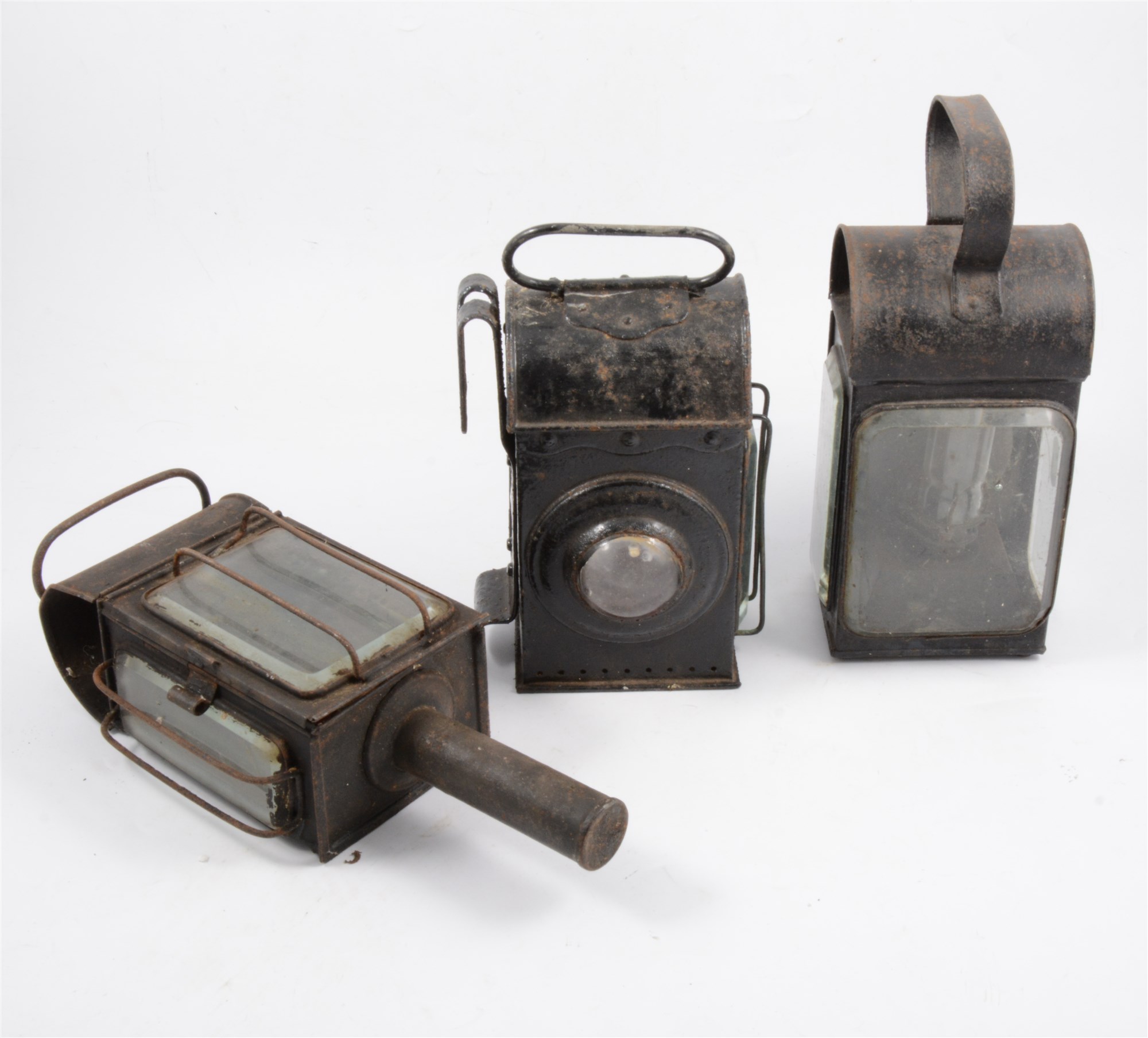 Lot 136 Ten Second World War railway signal lamps,