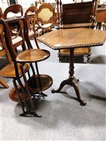 Lot 460 - George III style mahogany pedestal table